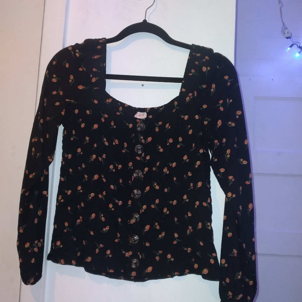 Long sleeve crop top